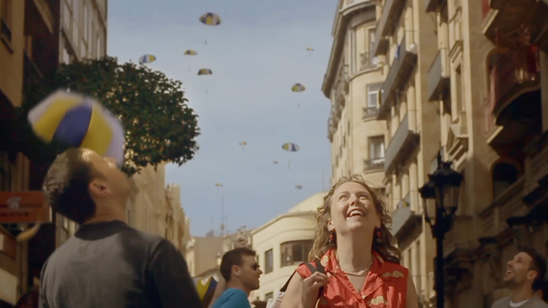 PLÁTANOS DE CANARIAS 'Lluvia de plátanos' 2. Spot TV