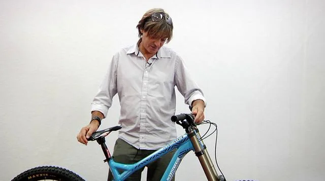 Commencal supreme dh online v2 2011