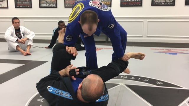RDLR- Double Knee Cut Pass