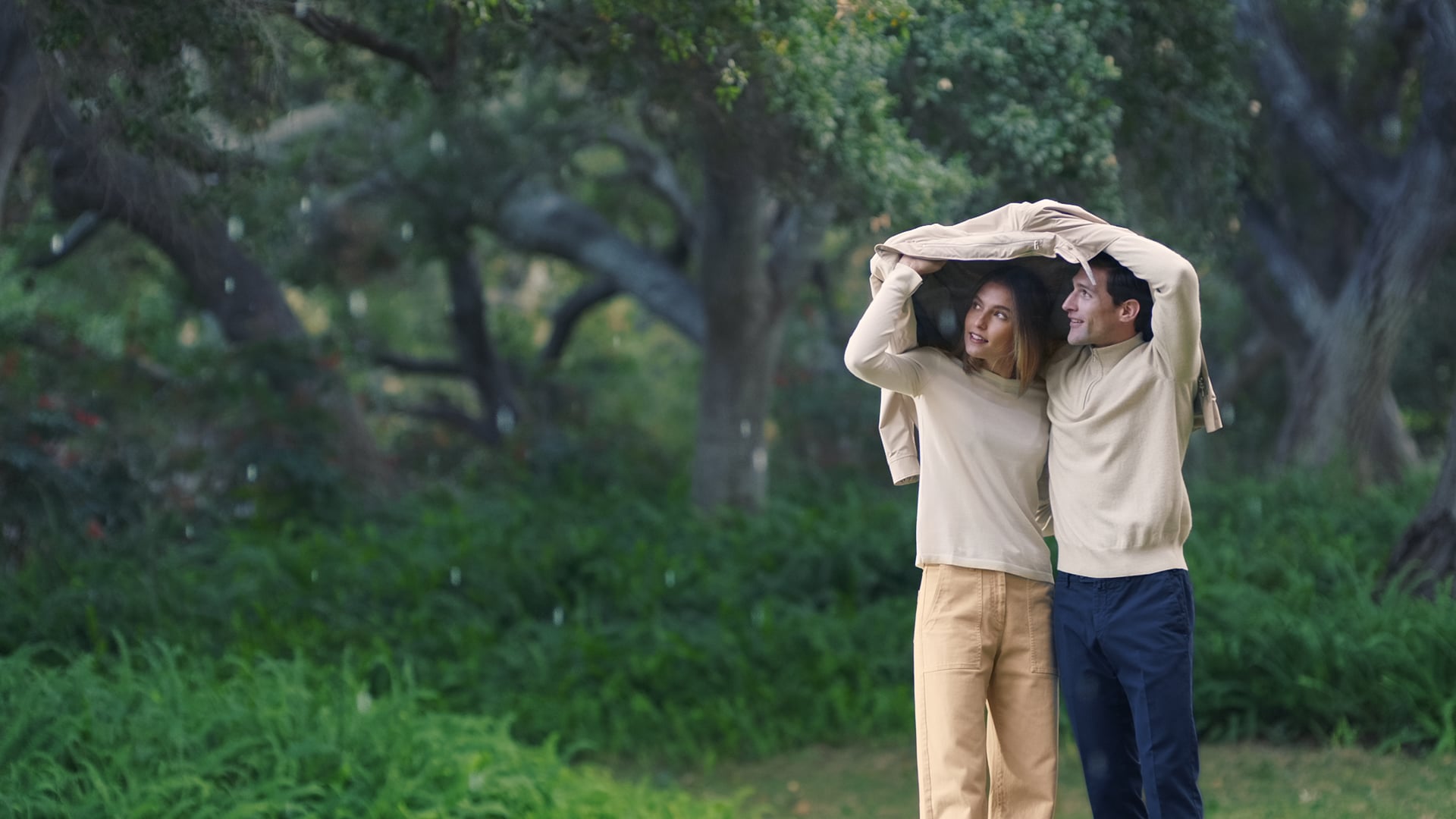 Loro Piana S/S 2020 : ESENZIALI_COUPLE_16X9