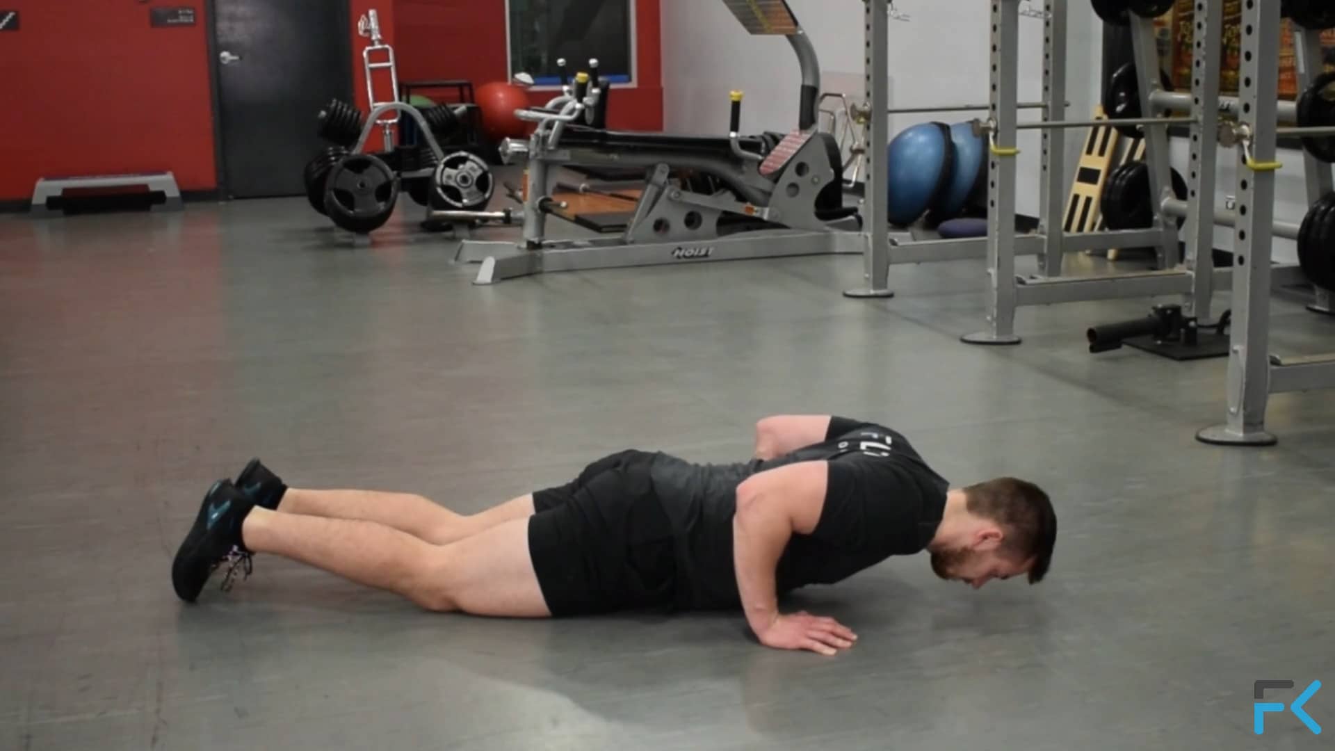 Push-up triceps sur genoux on Vimeo