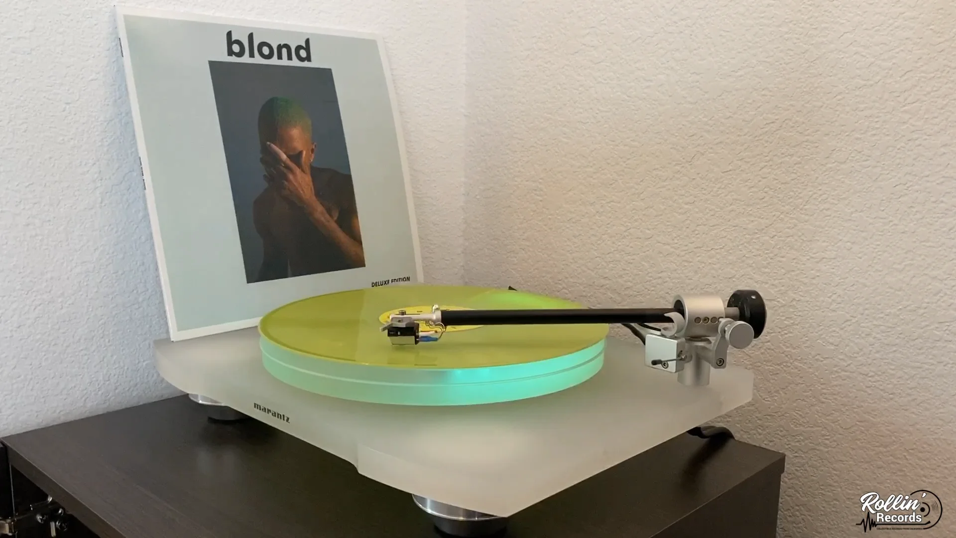 Frank Ocean - Blond Deluxe Edition Vinyl on Vimeo