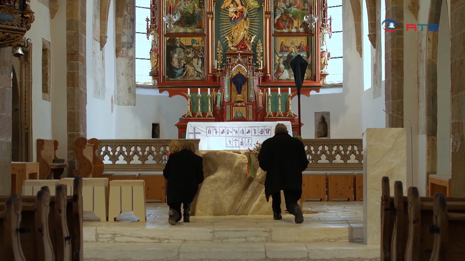 kirchliches-ostern-im-lungau-messe-im-livestream-und-weihe-im-auto