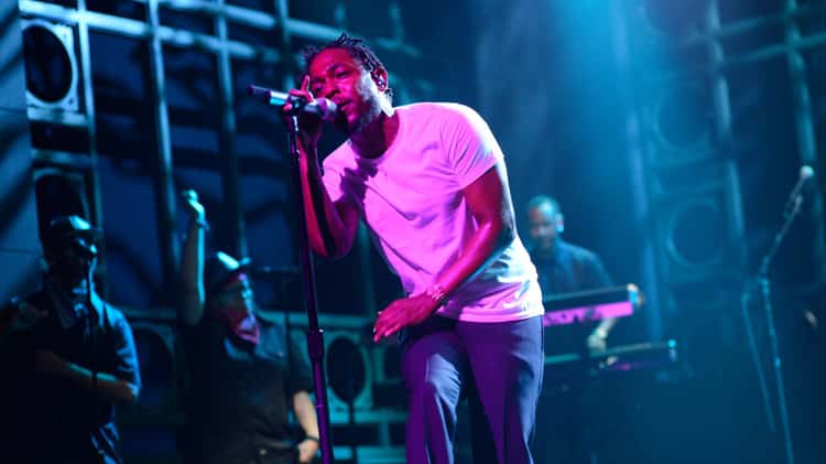 Kendrick Lamar Performs 3 Songs on 'Saturday Night Live