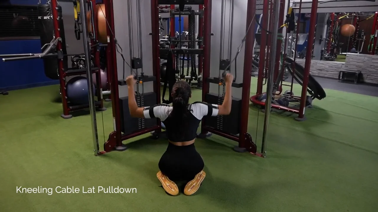 Cable lat pulldown online kneeling