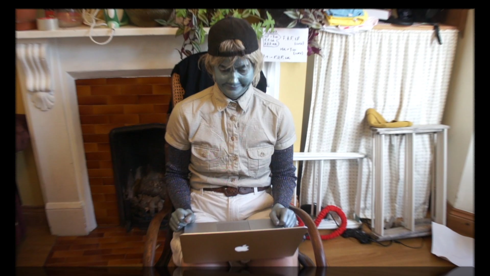 A Day in the Life of an Australian Alien