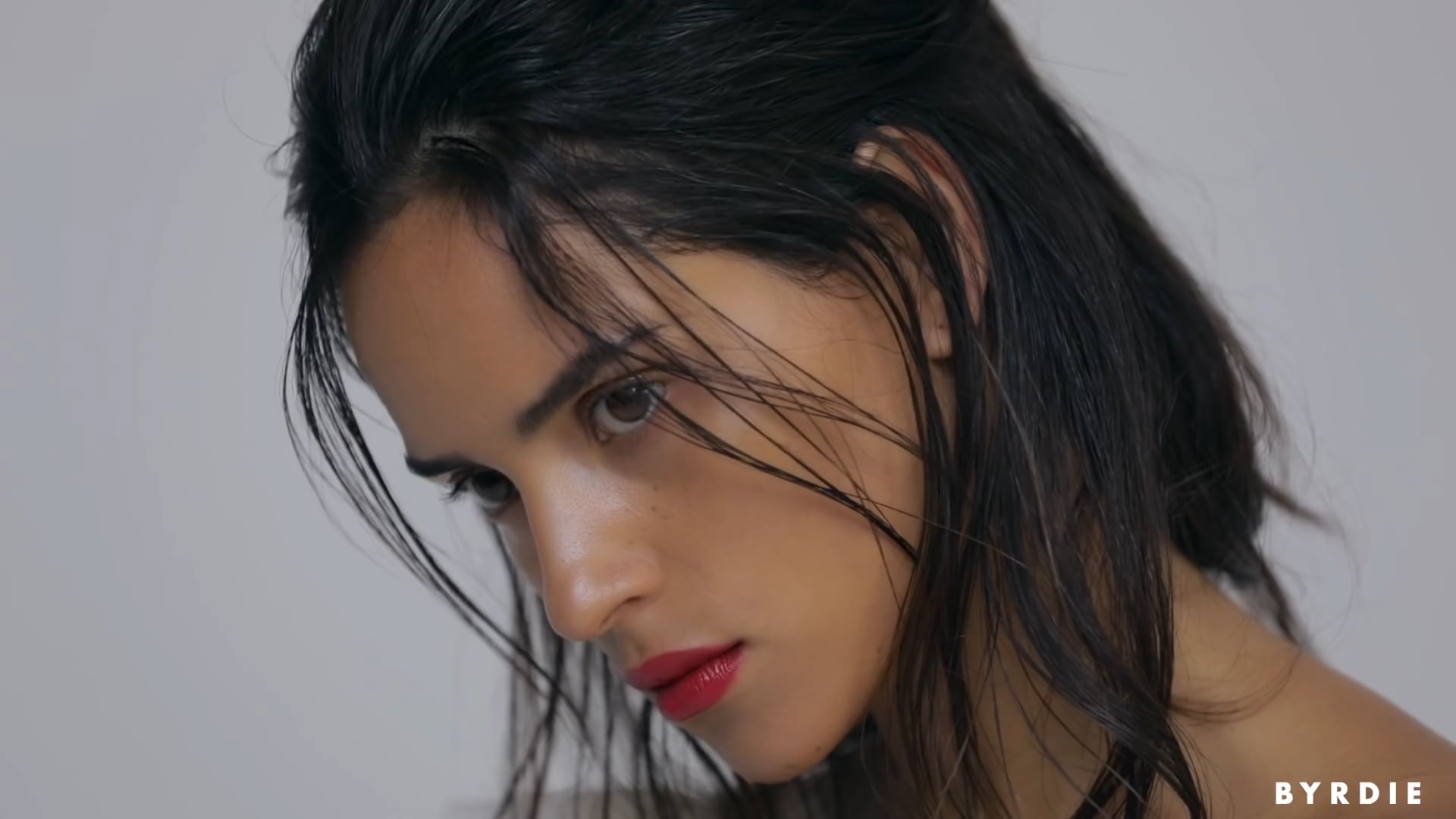 Adria Arjona in 3 Spring Beauty Looks Beauty Test Byrdie on Vimeo