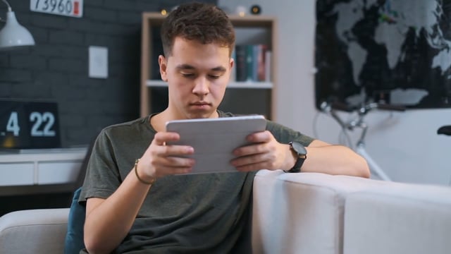 Module 02: What Can You Trust Online - Video Thumbnail