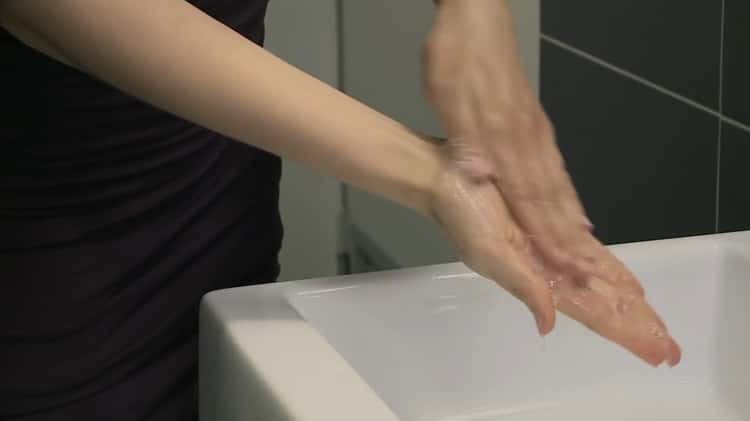 WHO: How to handwash? With soap and water 