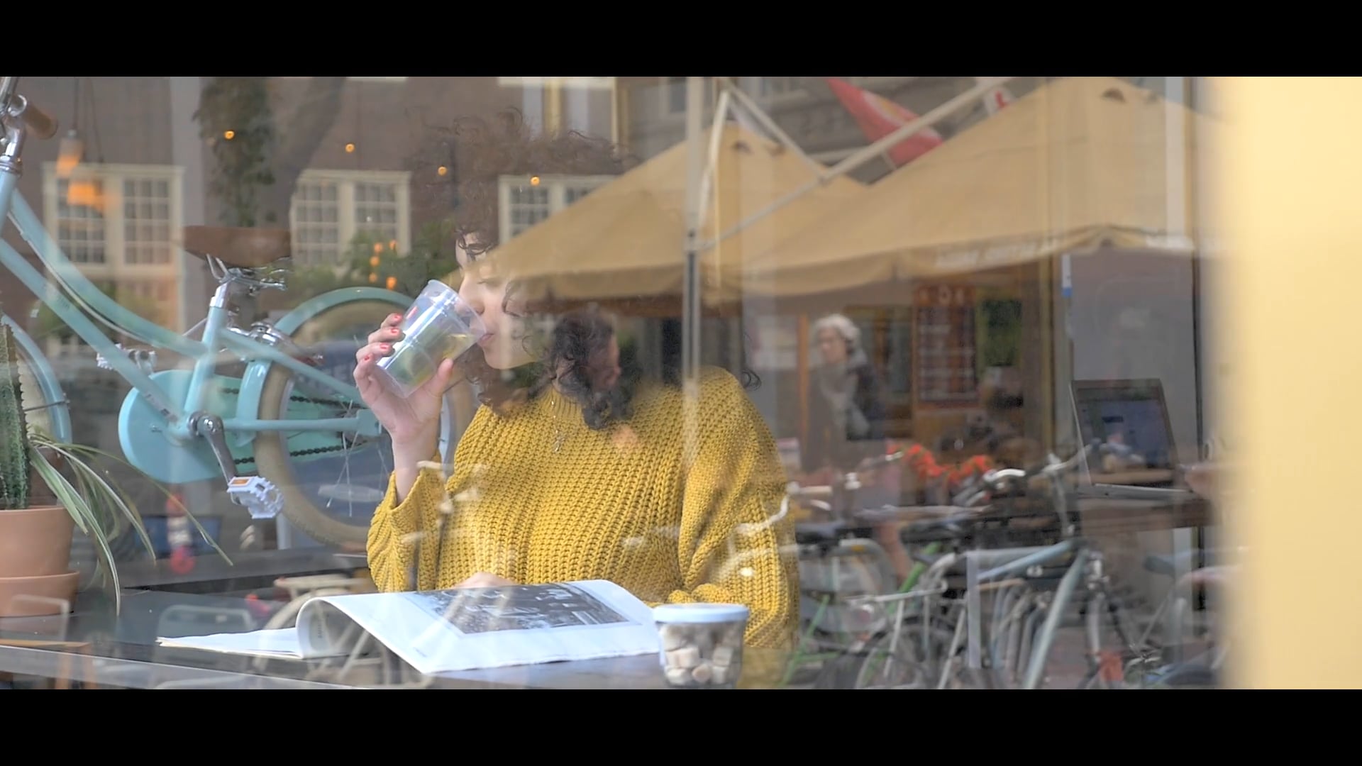 Promotiefilm ThermoTwin - Paardekooper verpakkingen