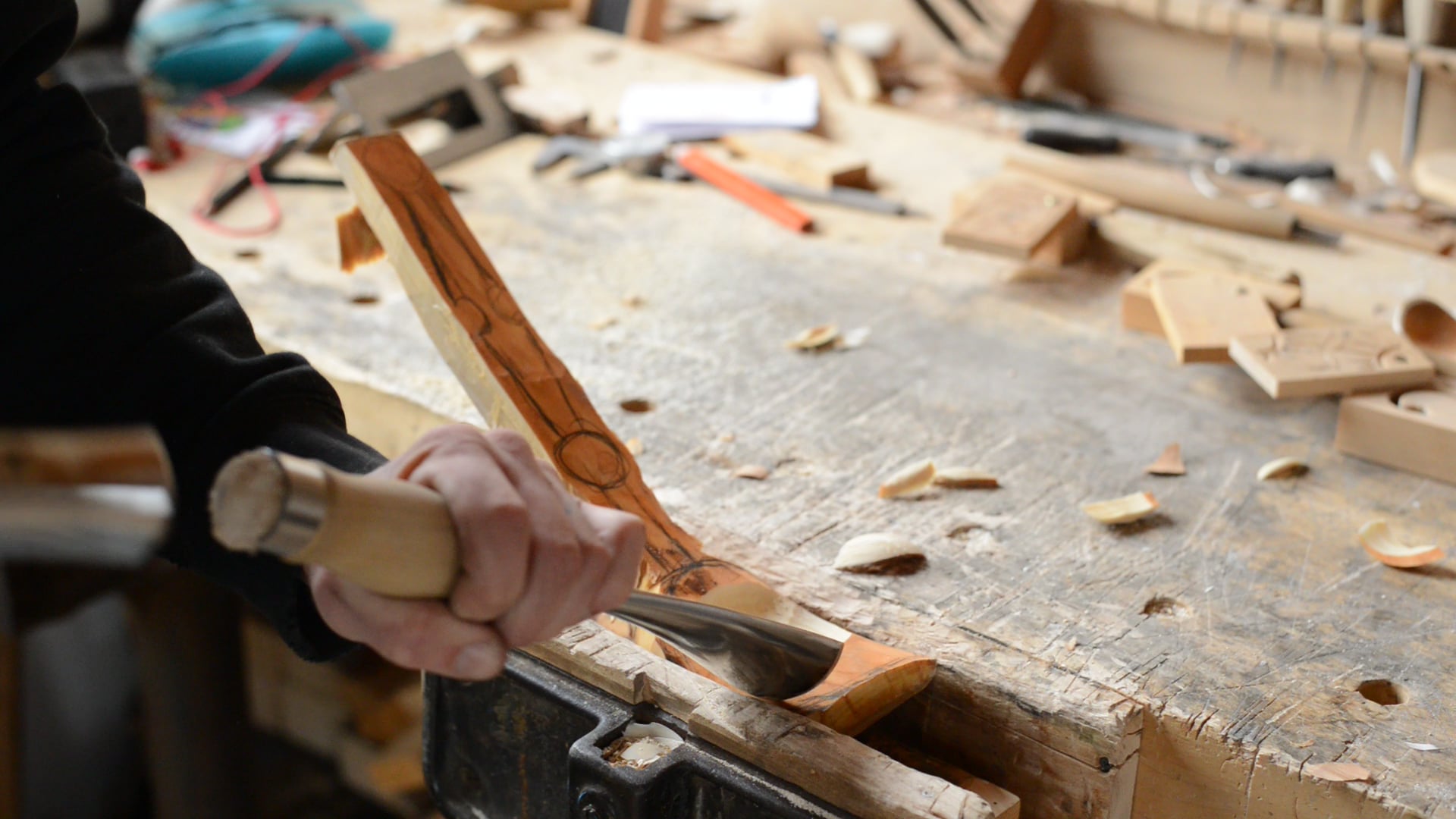 Roughing in the Bowl of a Ladle with a Sculptural Gouge