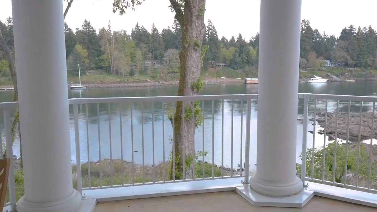 RIVERBEND Condo video tour, 125 Furnace St, Lake Oswego on Vimeo