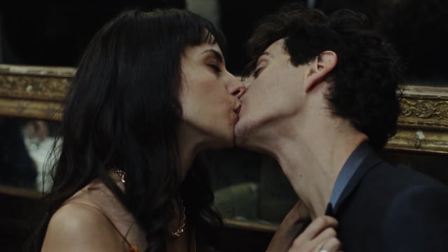 AGOS - Kiss
