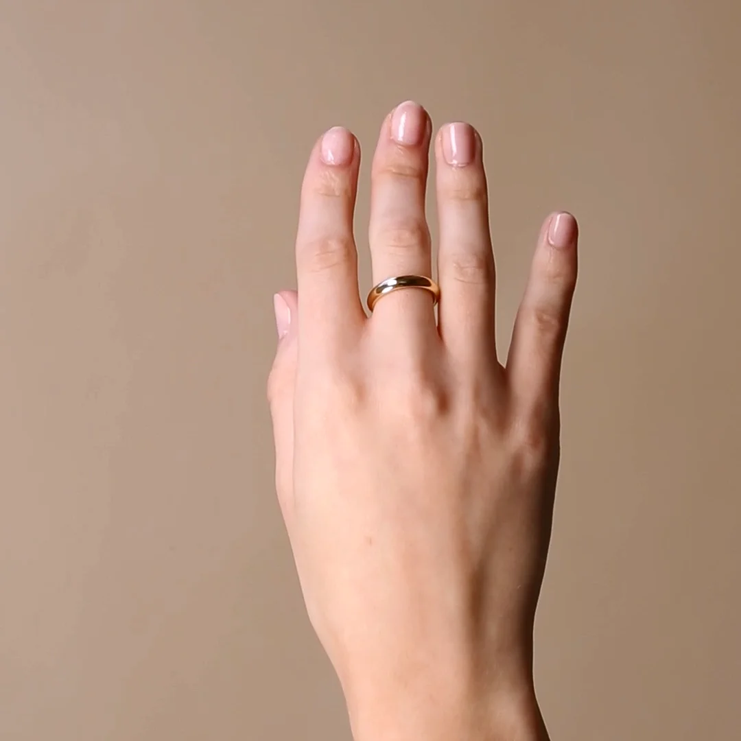 Ana Luisa Rings Band Rings Gold Band Ring Everly. on Vimeo