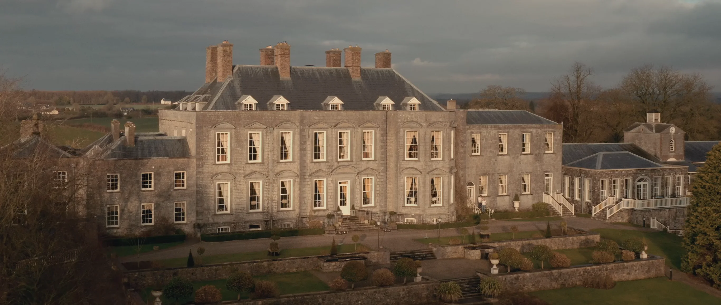 Sophie & Ronan // Castle Durrow Insta-Trailer on Vimeo