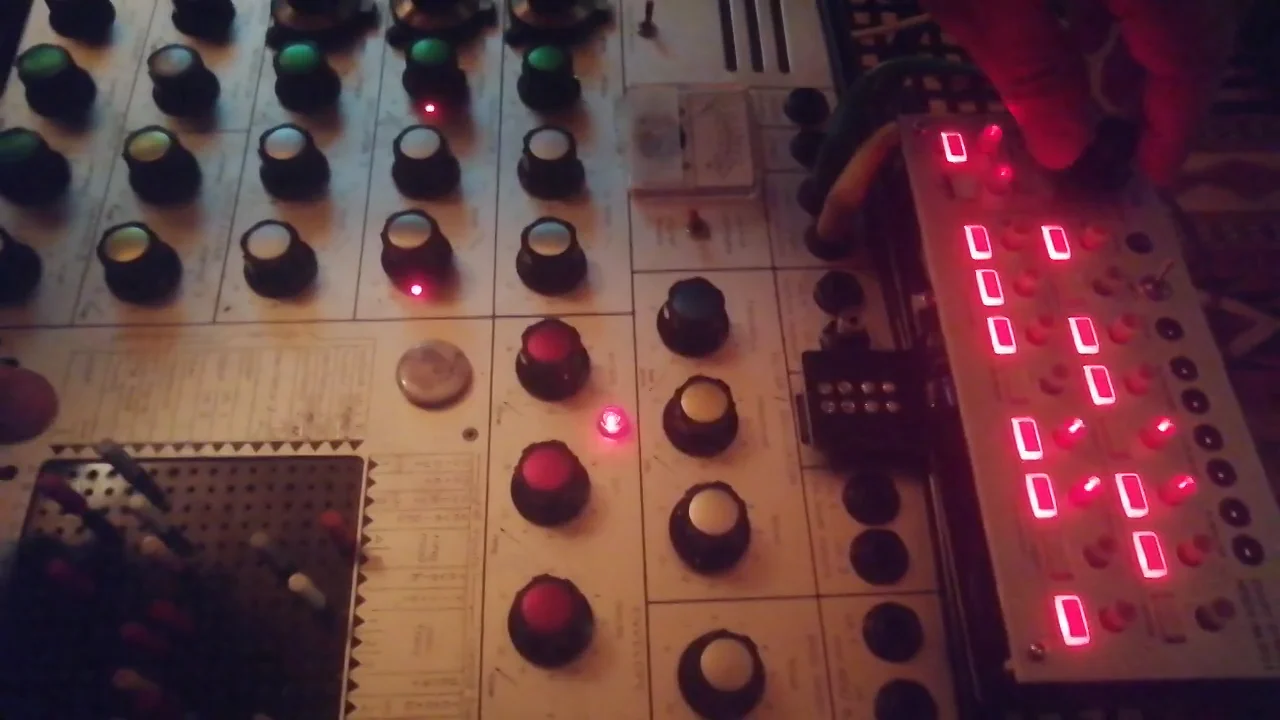 PORTABELLABZ - Every Synthi needs an SQ-1 Card