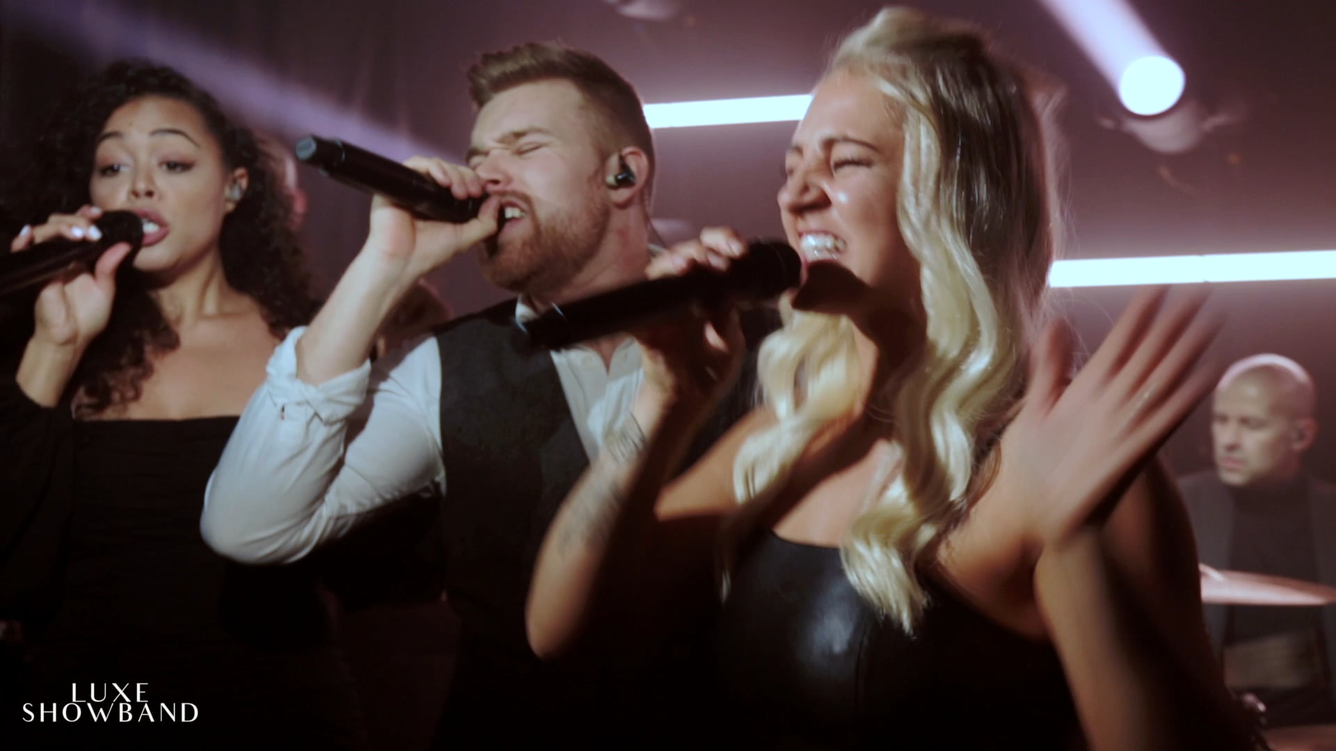 Destinys Child Medley (Bills and Say My Name) - The Luxe Showband (Tess and Ellie )