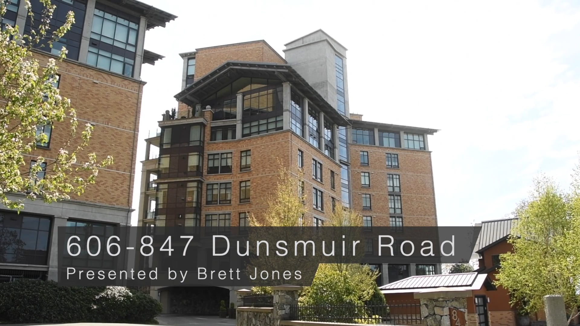 Brett Jones presents 606-847 Dunsmuir Road