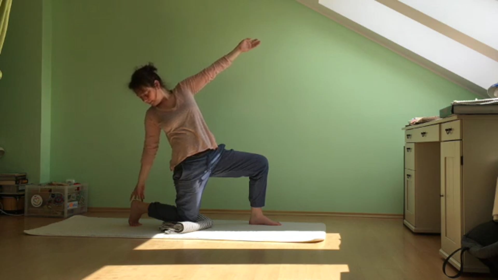 Jóga srdcem (jemná záklonová praxe) s Veronikou Švecovou