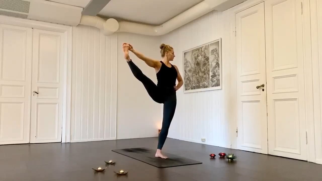Ashtanga Yoga - Full Første Serie Med Kristin Og Vedran On Vimeo