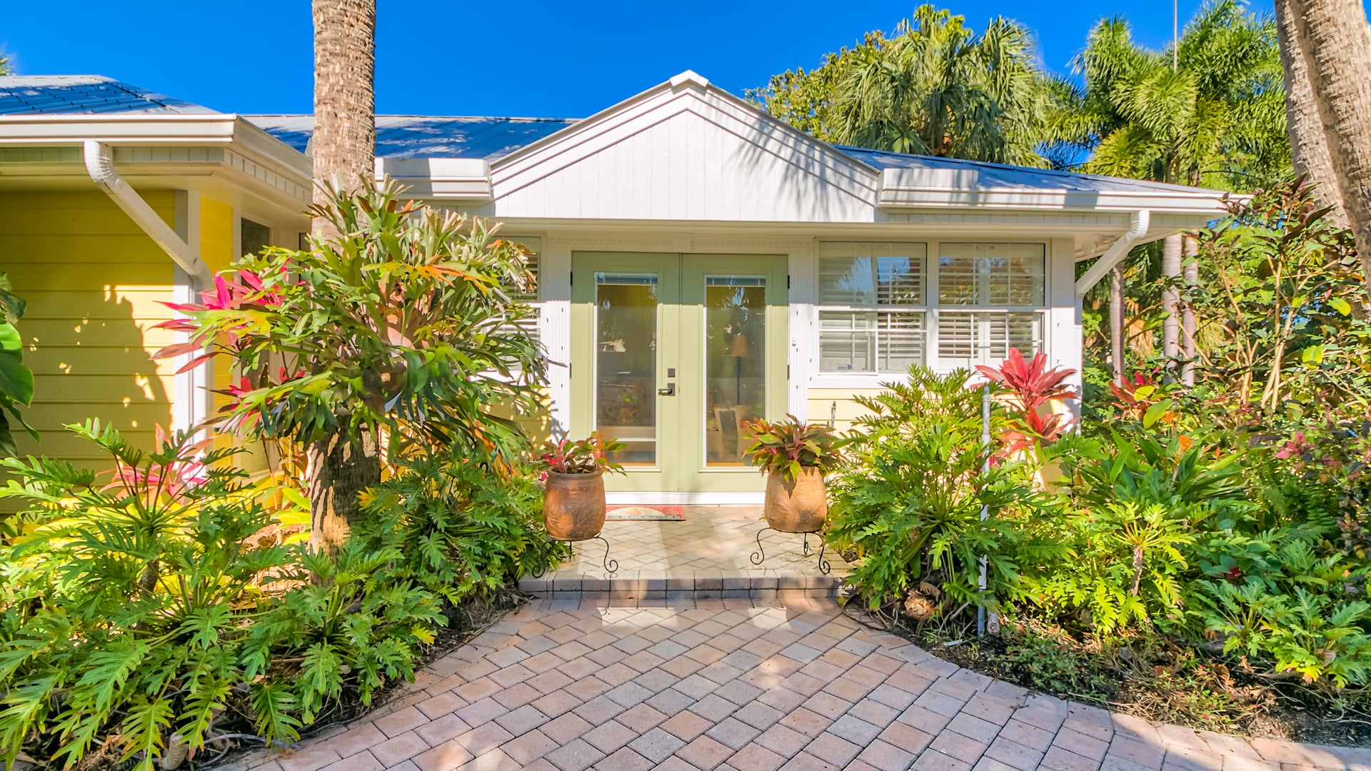 1516 SE Mango Place, Stuart, FL