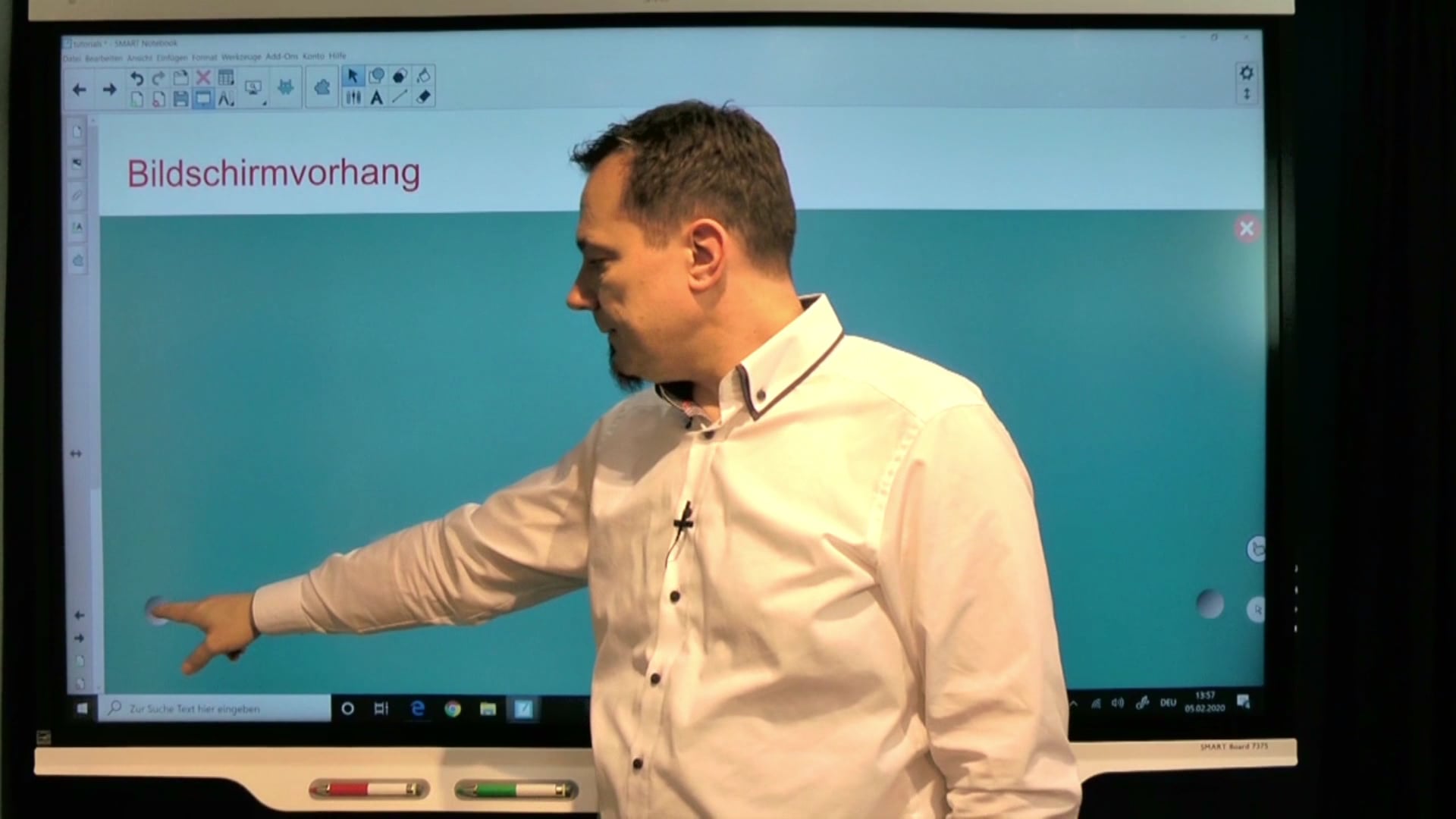 smart-notebook-tutorials-13-bildschirmvorhang-on-vimeo