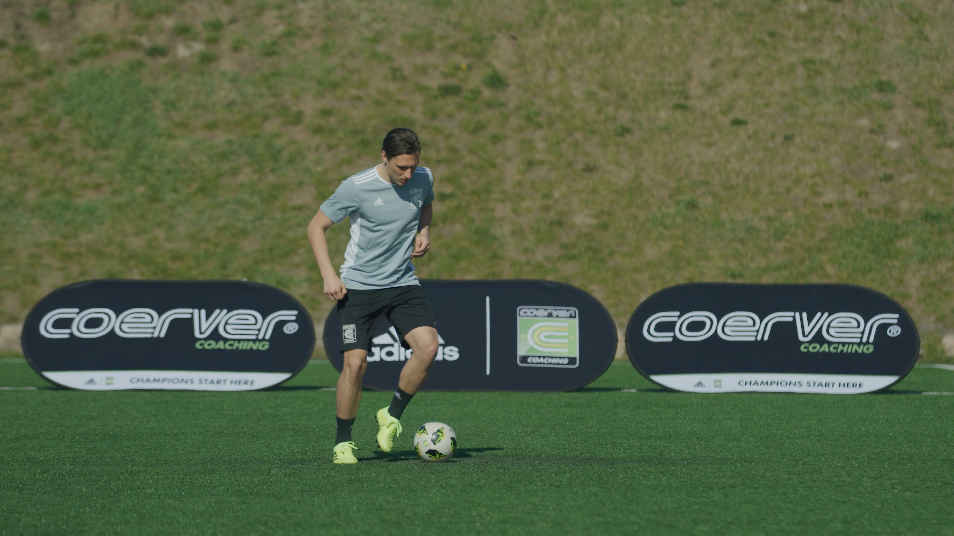 Dribble Cut 2 In 2 Out - Left