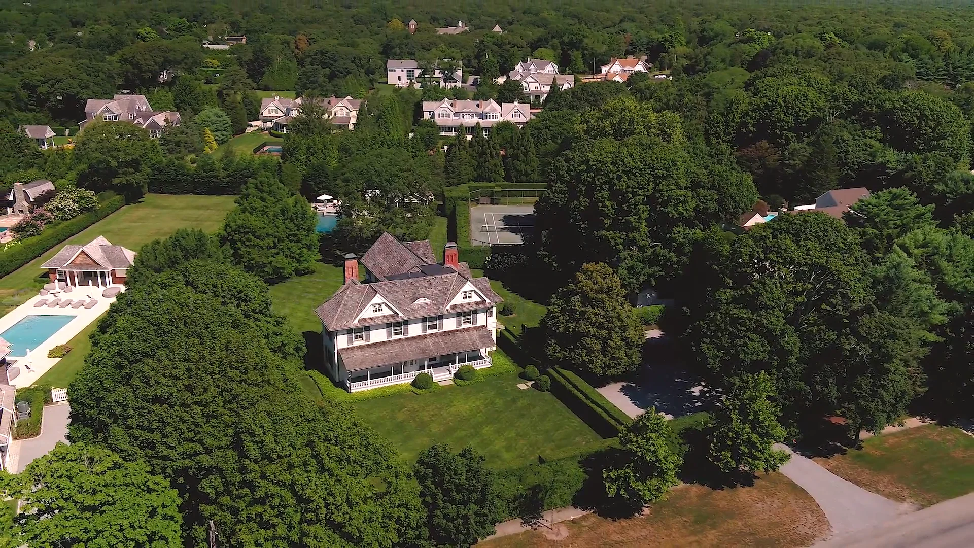 72 Quogue Street, Quogue Hamptons Luxury Market Leader on Vimeo