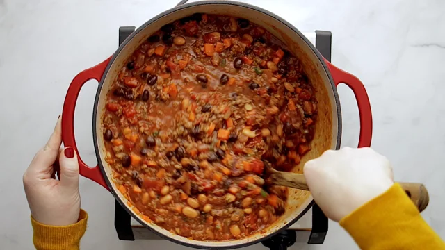 The Best Easy One Pot Beef Chili with Beans Recipe - Mindy's Cooking  Obsession