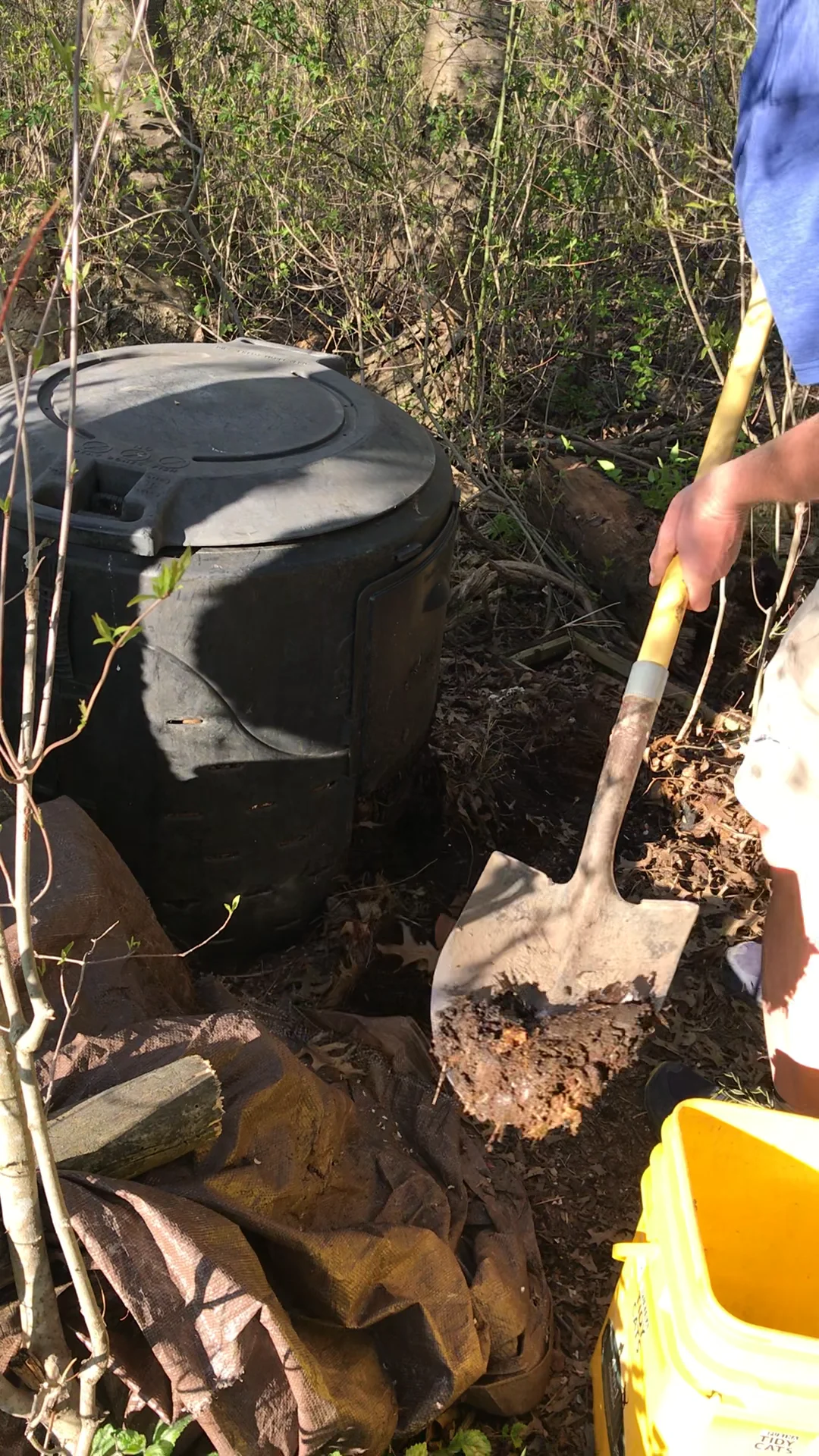 Dave S. shovels cured compost from his backyard bin. on Vimeo