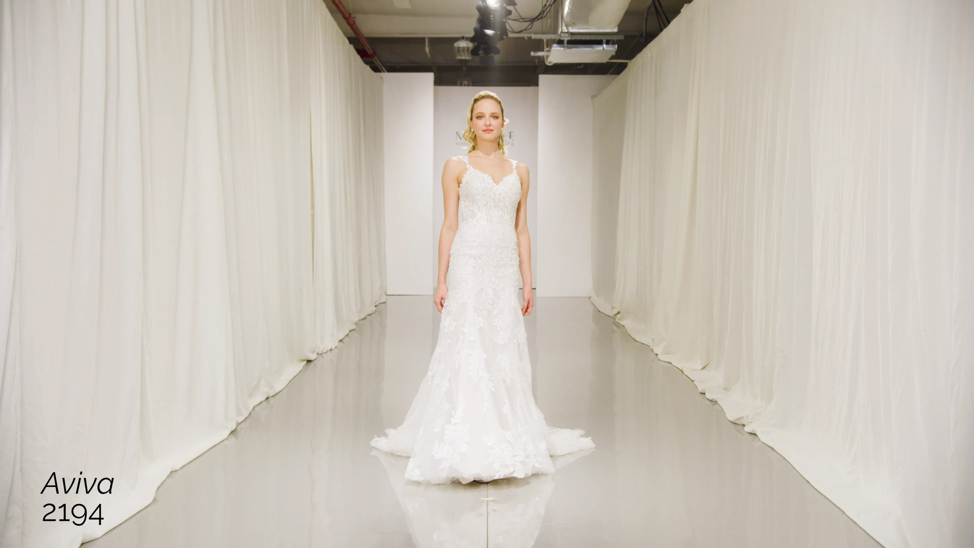Aviva, Style 2194