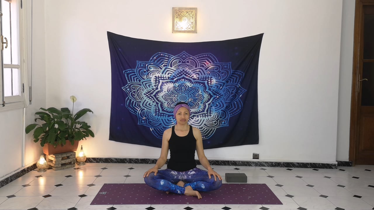 Jour 22. Cours de yoga pour se sentir léger et libre avec Aline Rakotoson Babelon (38 min)