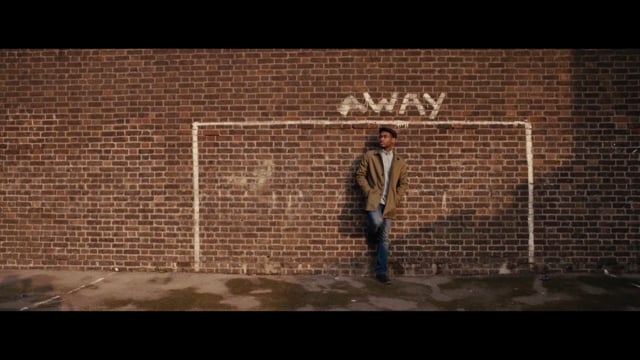 deVine Voices Native English Male Voiceover Volvic Commercial