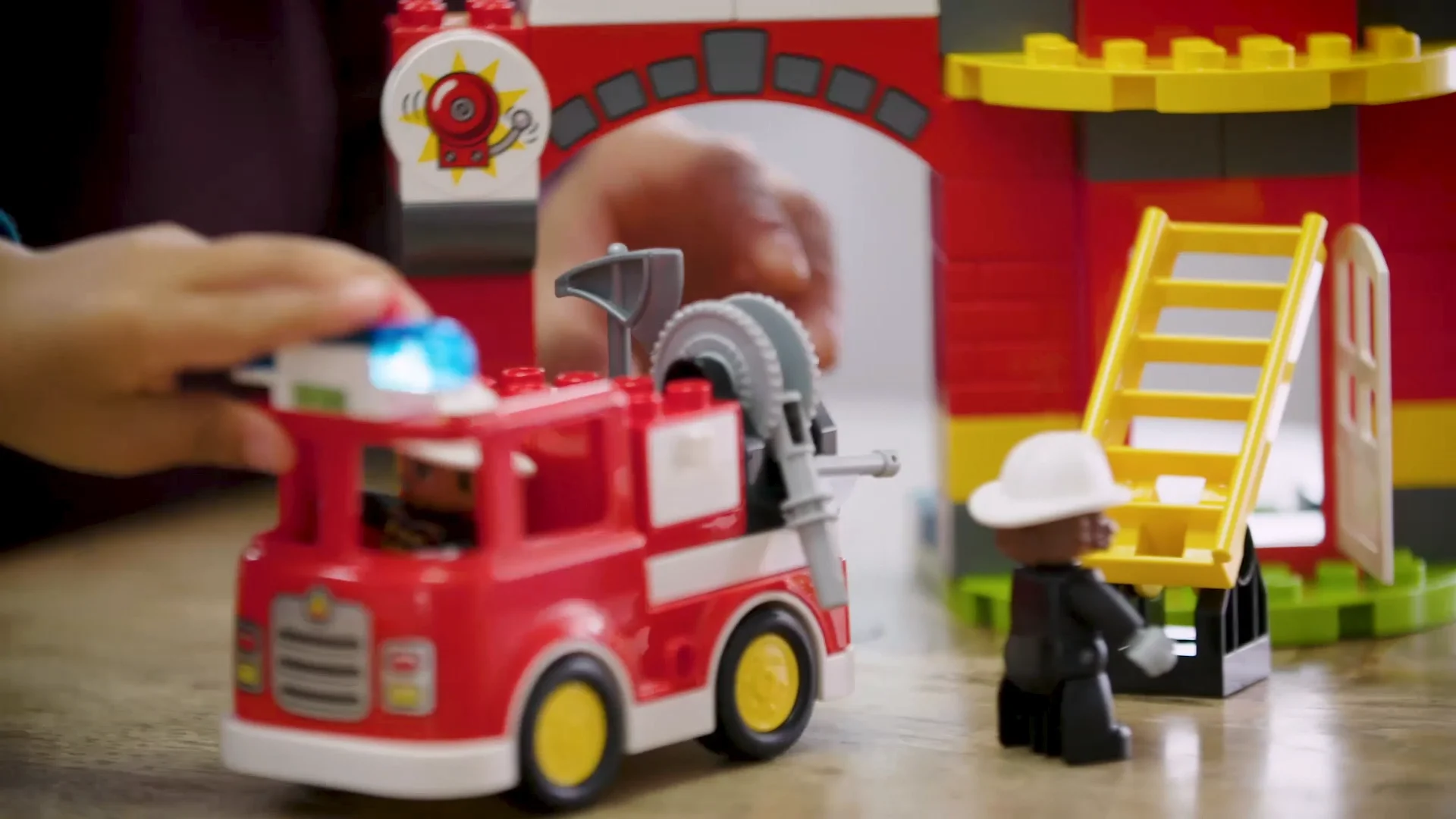 Lego duplo discount 10903 fire station