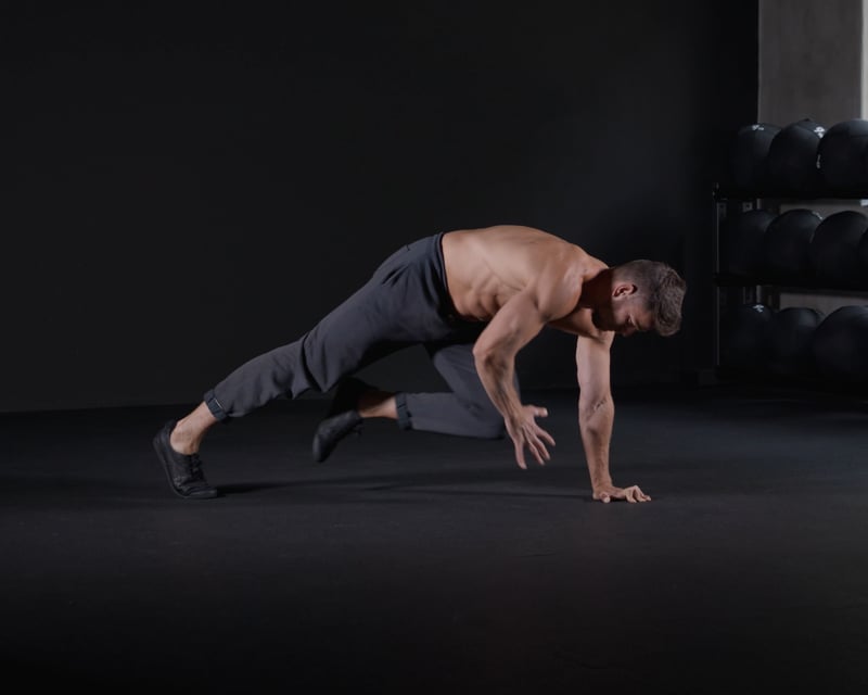 Cross Hand & Leg Crunch