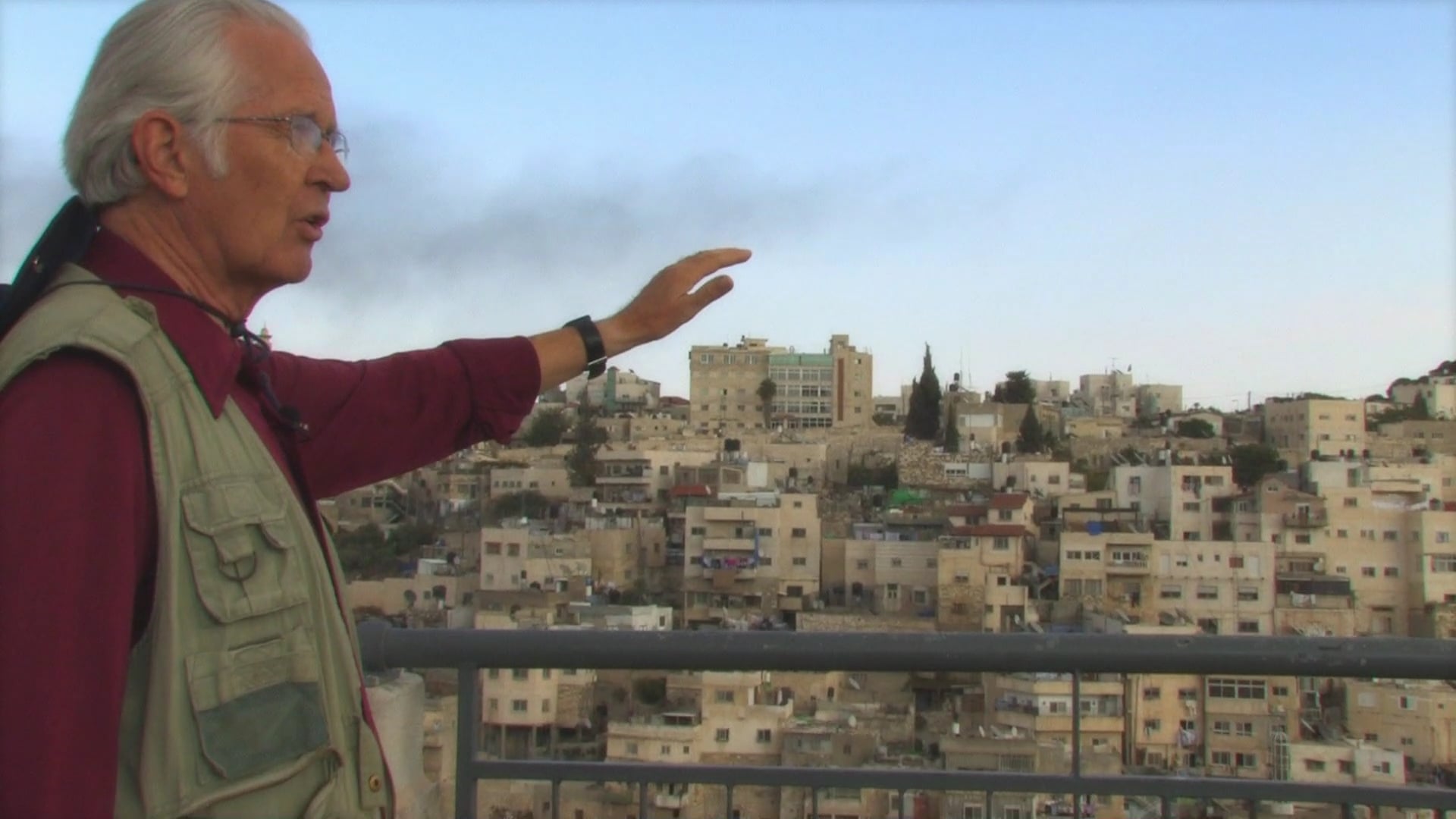 Hal speaks about the hills that surround Jerusalem (Ps 125:2)