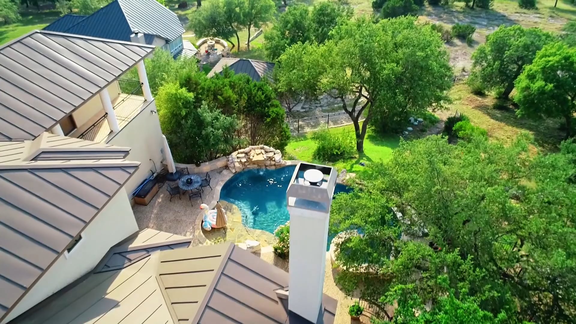 1055 Kings Cove Dr Unbranded on Vimeo