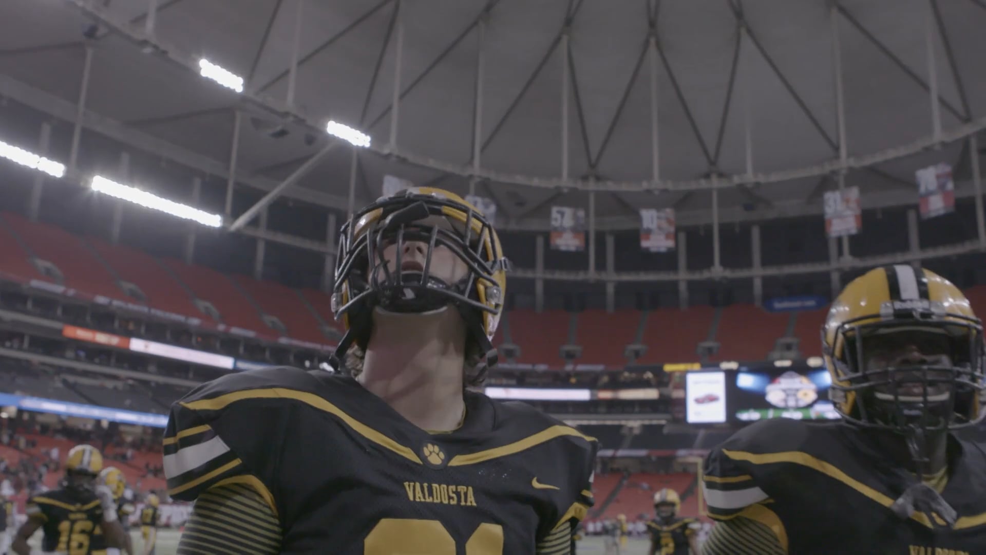 FOOTBALL TOWN | TRAILER