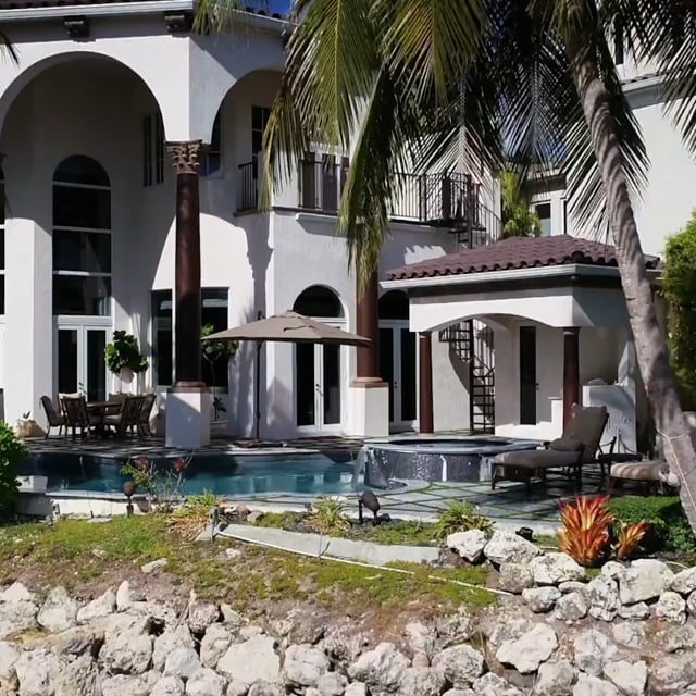 Sotheby's International Realty - Video Instants - Celebrity Living