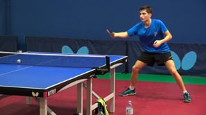 El tennis taula il·lumina la sala polivalent