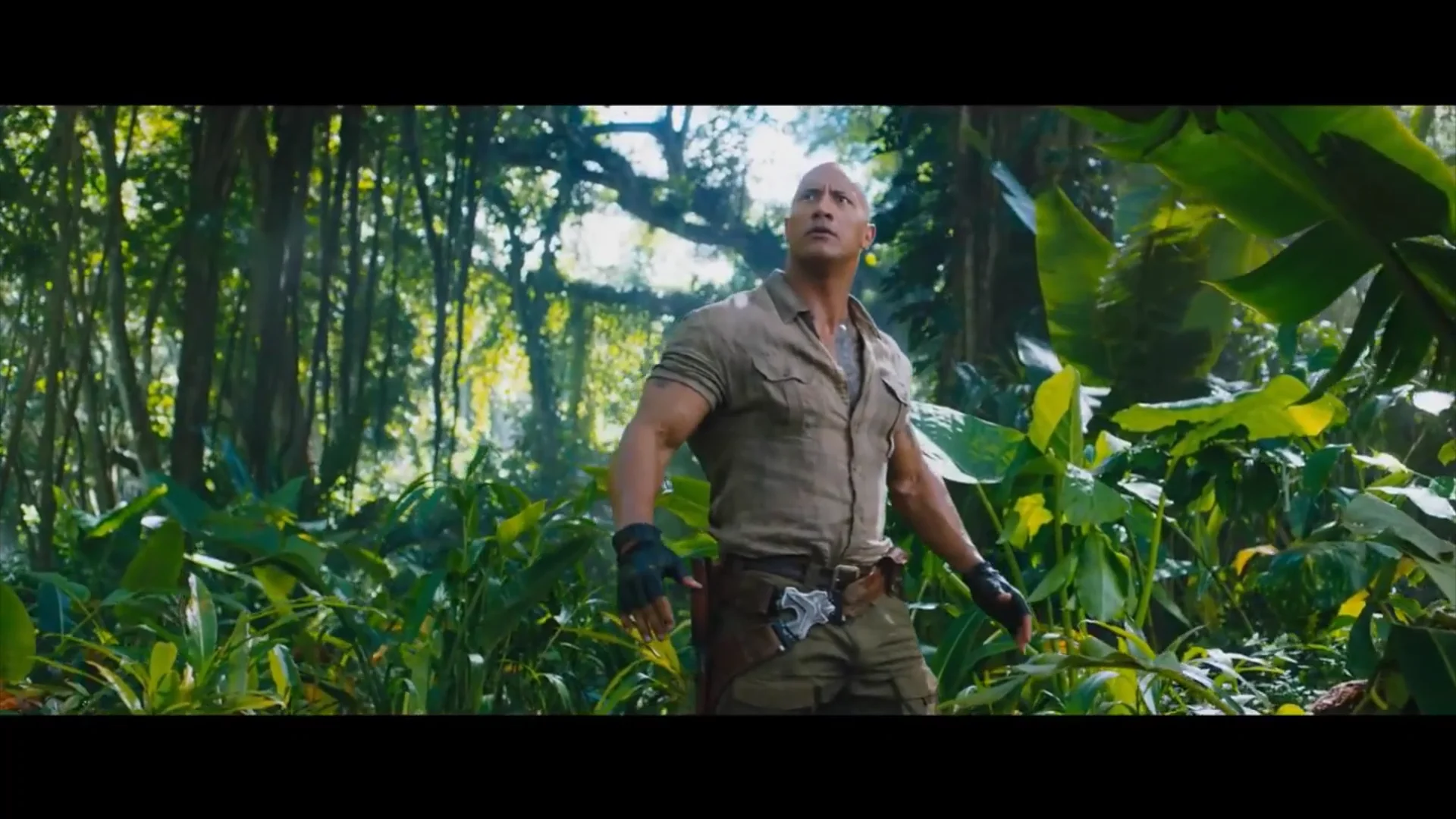 Выжить в джунглях 2024 2 выпуск. Беар гриллс с семьей. В дикой природе с беаром гриллсом. Мужик в джунглях. Выжить любой ценой.