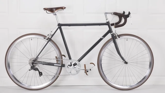 Black vintage road online bike