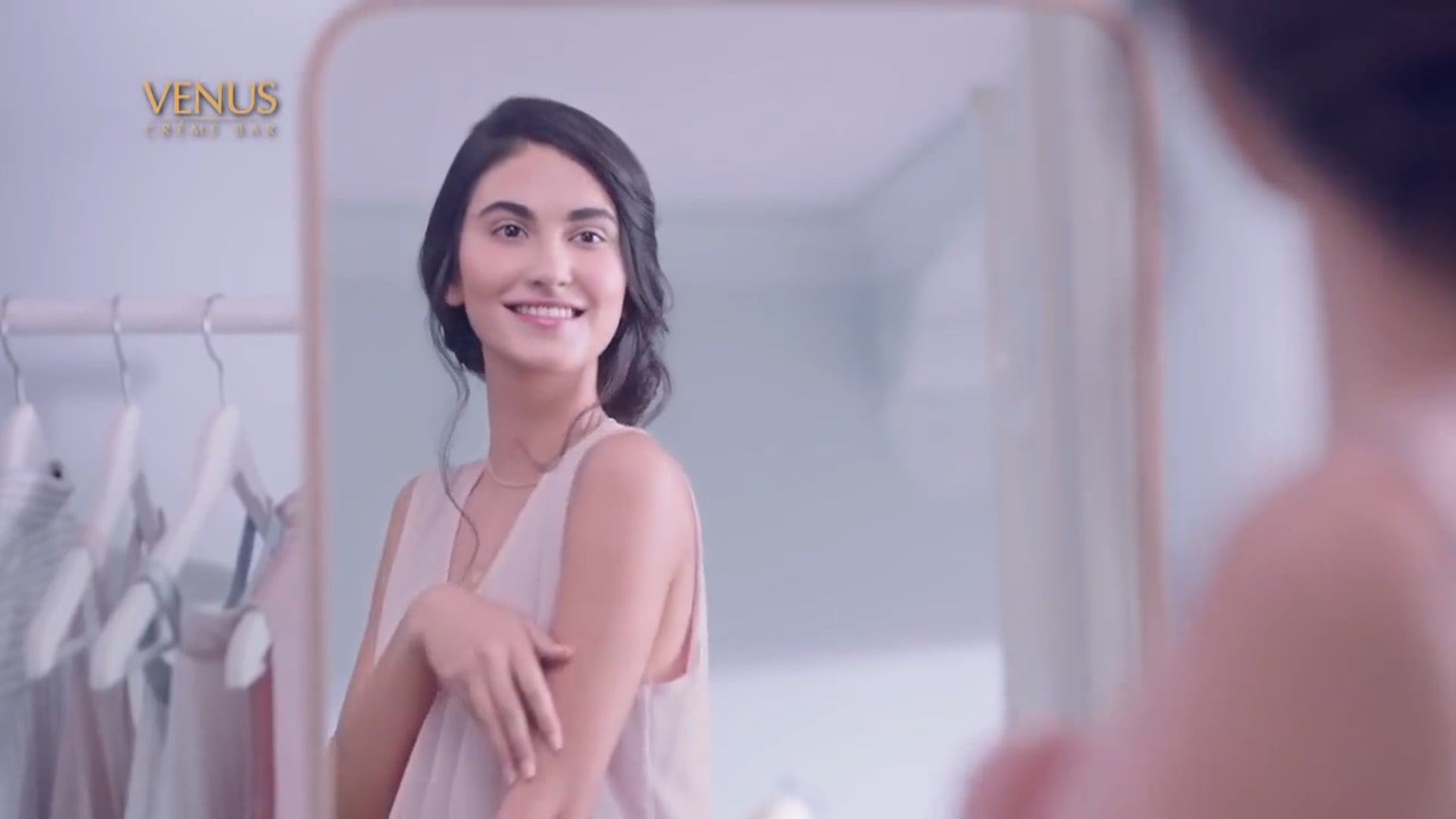 Venus Créme Bar TVC