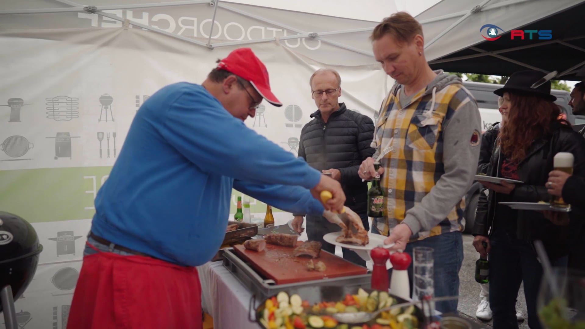 grillen-wie-ein-weltmeister-helmut-karl-laedt-zum-grillworkshop-feuer-frei-zur-grillerei