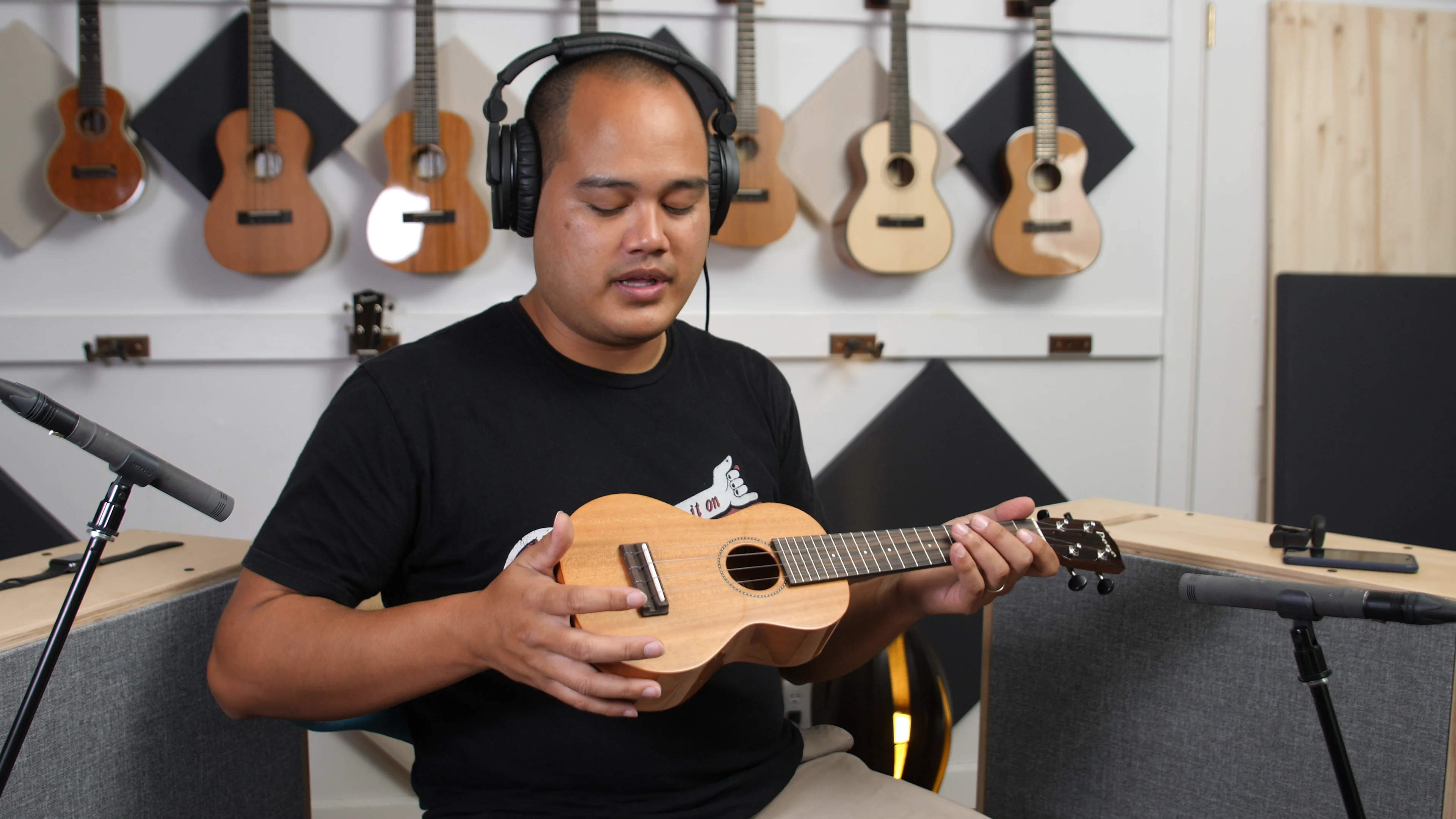 The Ukulele Site | Pono Mahogany Deluxe Super Soprano (MSSD 9531)