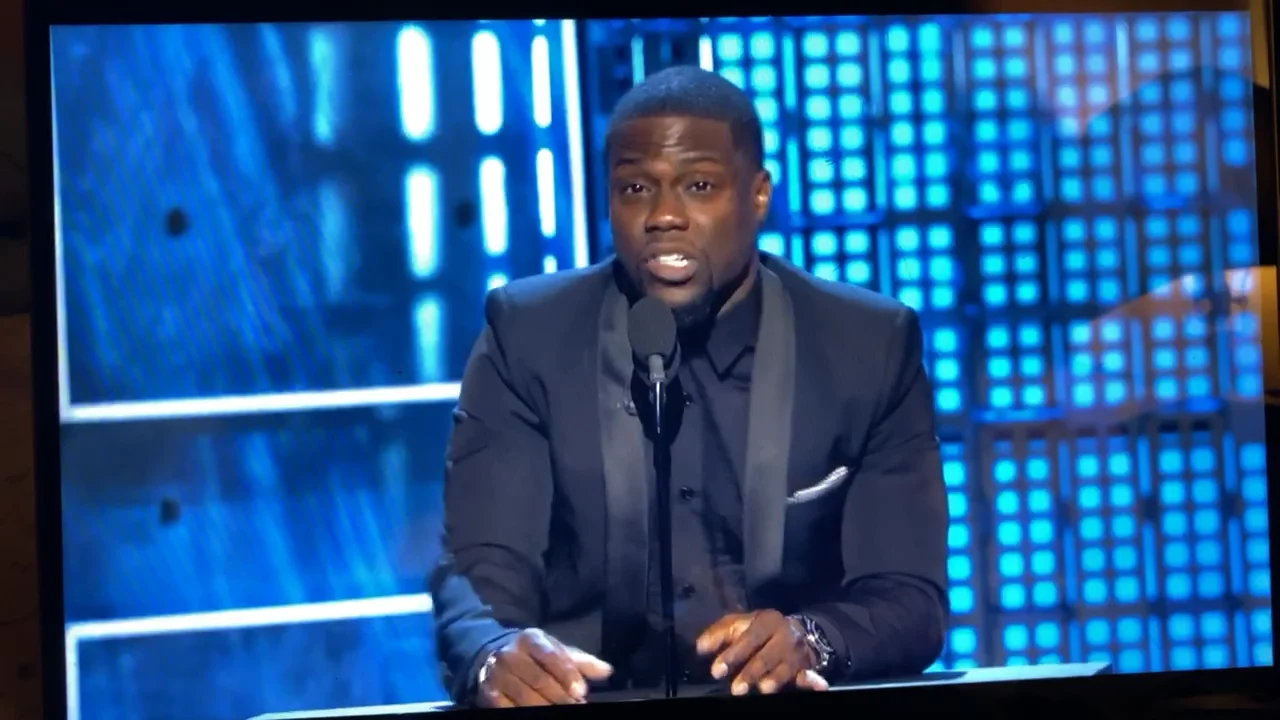 Kevin Hart introducing Chris D’elia on The Roast of Justin Bieber. on Vimeo