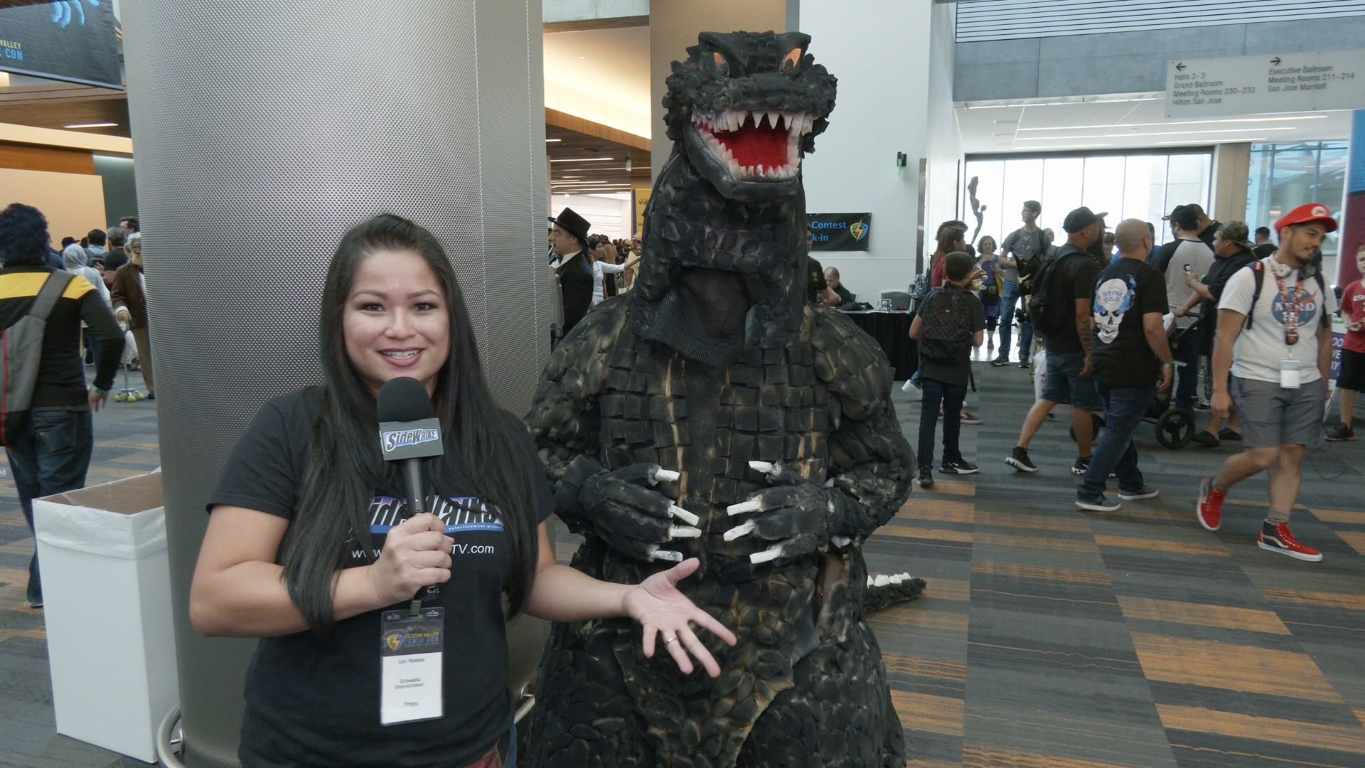 Cosplayer Jose as Godzilla