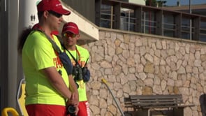 Simulacre dels socorristes a la platja de Riells
