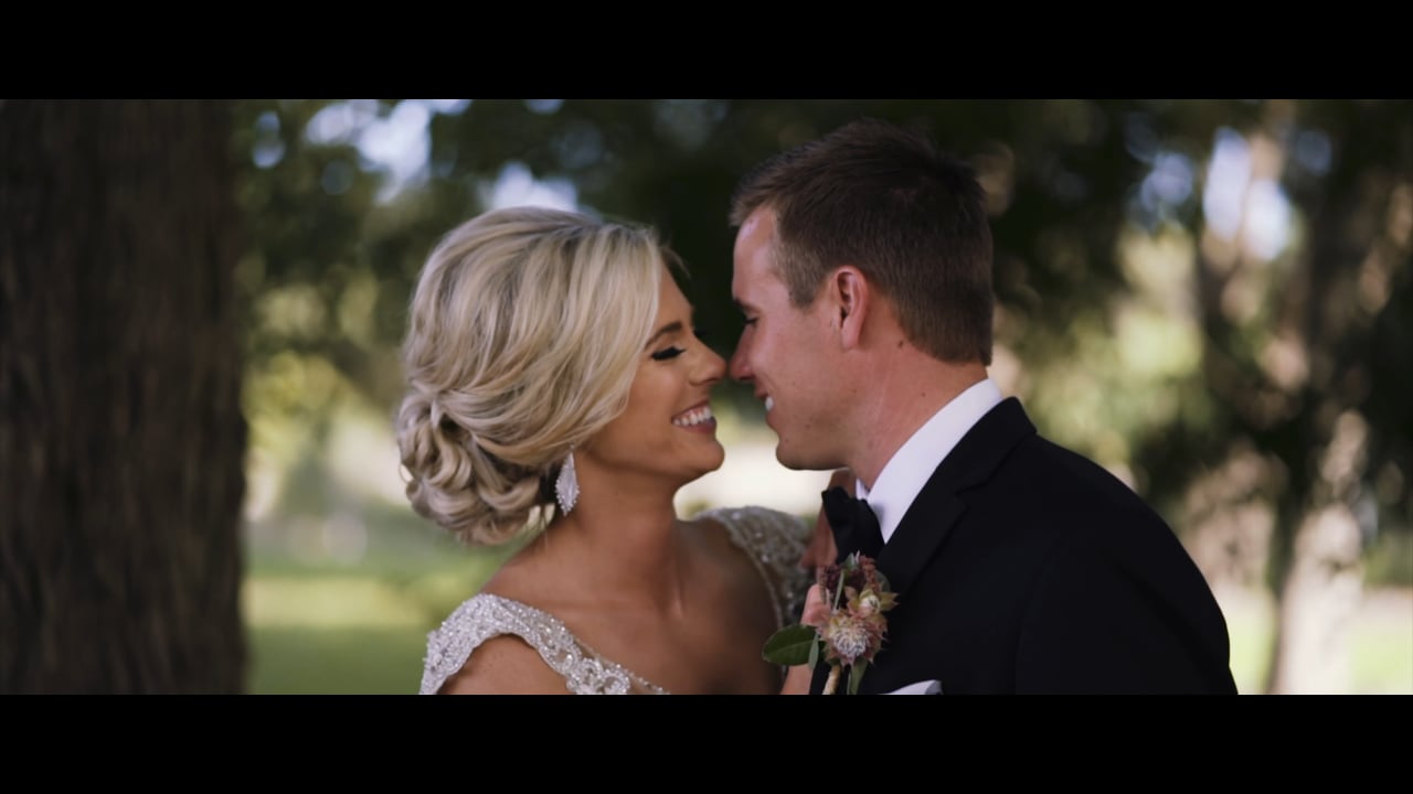 The newlyweds couple shared a kiss