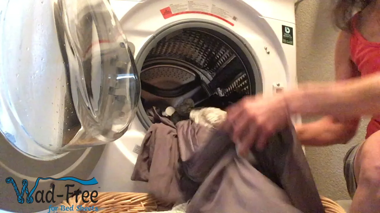 How To Get Wad-Free Bedsheets in the Dryer